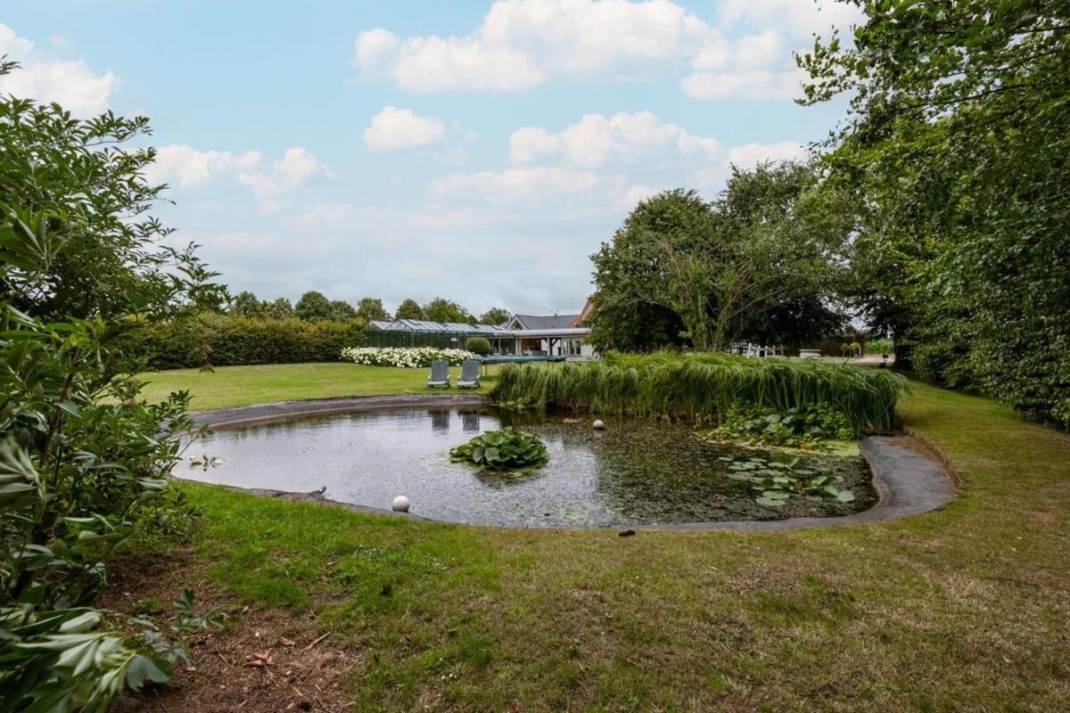 비르넴 Farmhouse Oasis With Garden, Pond And Idyllic Surroundings 빌라 외부 사진